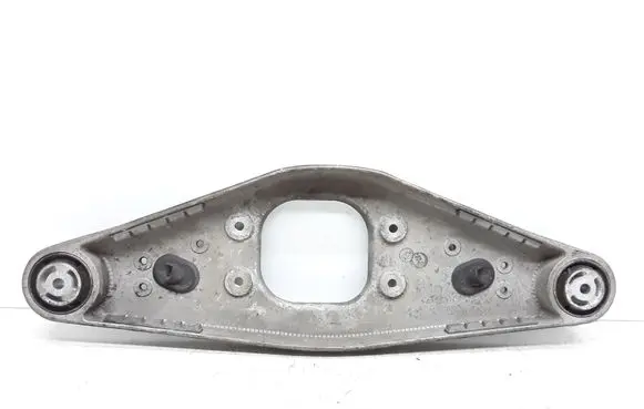 Mercedes-Benz CLS C219 Rear differential/diff mount bracket A2303521806