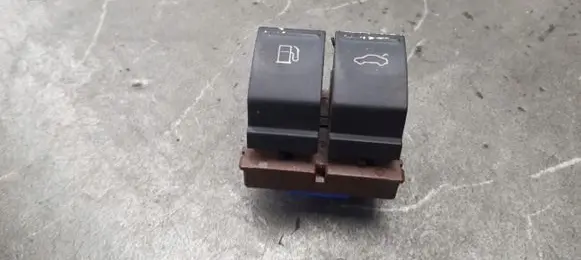 Volkswagen PASSAT B6 Tailgate opening switch 3c0959903