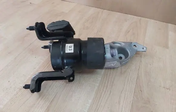 Toyota RAV 4 (XA50) Engine mount vacuum valve 
