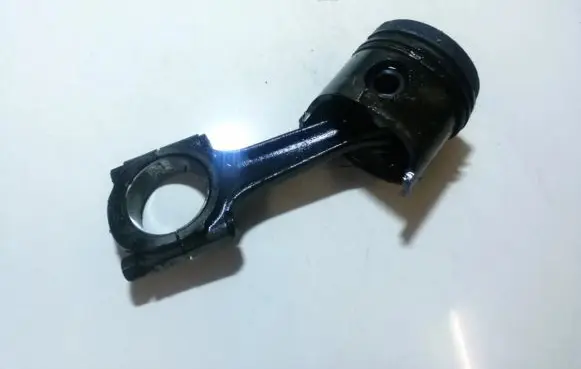 Citroen Berlingo Piston with connecting rod