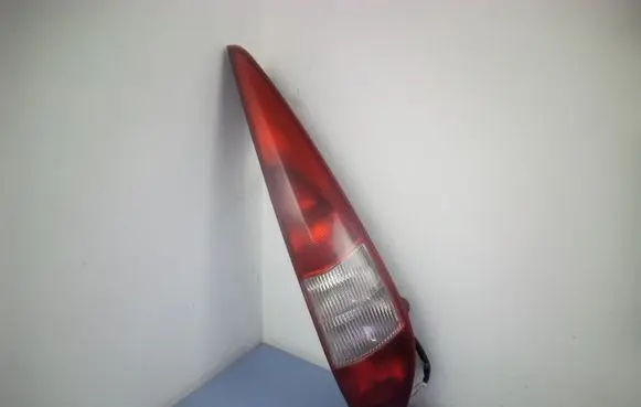 Ford Mondeo Mk III Rear/tail lights S7113404C