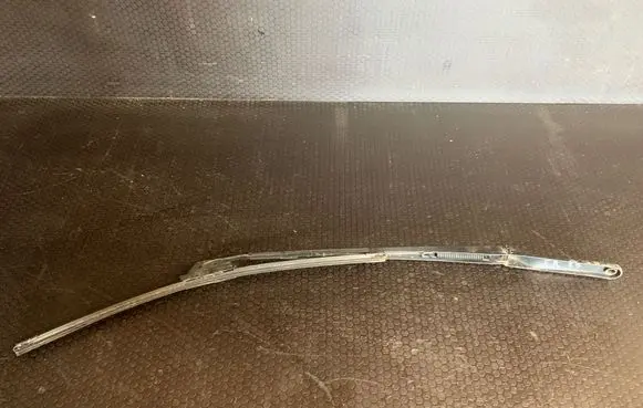 BMW X5 E53 Front wiper blade arm 7075612