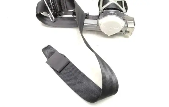 Ford Fiesta Front seatbelt 8V51B61294CL 33028136 34043218b