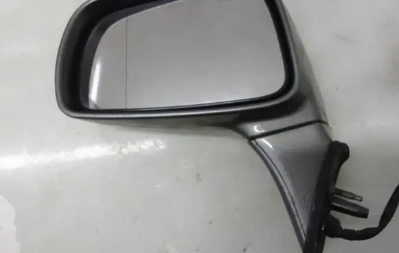 Toyota Corolla Verso E121 Front door electric wing mirror