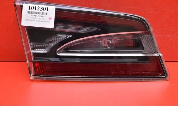 Tesla Model S Rear/tail lights 6005925-00-D