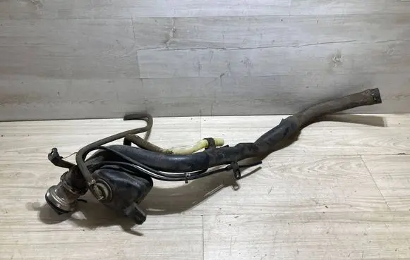 Mercedes-Benz CLS C219 Fuel tank filler neck pipe A2114702820