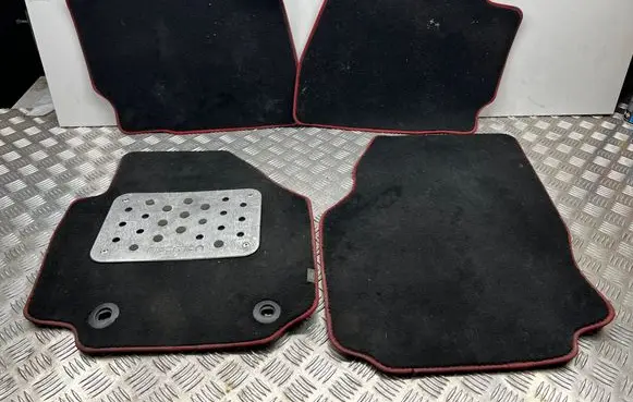Ford Mondeo MK IV Car floor mat set 