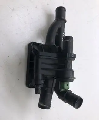 Thermostat/thermostat housing