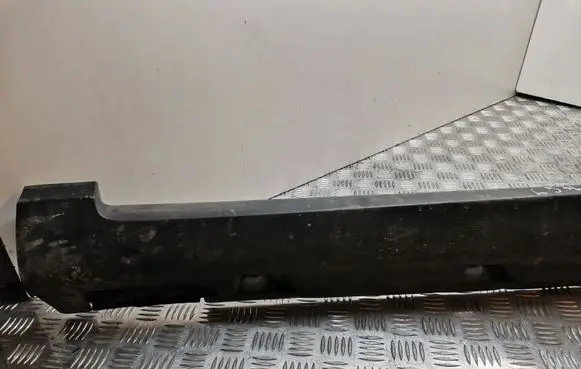 Volkswagen PASSAT B6 Other sill/pillar trim element