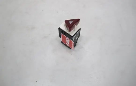 Volkswagen PASSAT B6 Hazard light switch 3C8953509