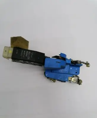Saab 9-3 Ver1 Front door lock 805328 4809349