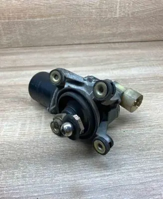 Subaru Impreza I Wiper motor WM62282S