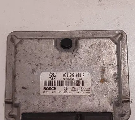 Volkswagen PASSAT B5 Engine control unit/module 28SA3504 038906018P 0281001720