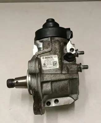 Skoda Superb B6 (3T) Fuel injection high pressure pump 0445010526 05210311 03L130755L