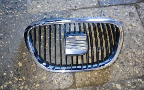 Seat Altea Front grill 5P0853654