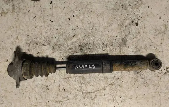 Volkswagen Touran I Rear shock absorber/damper T913347
