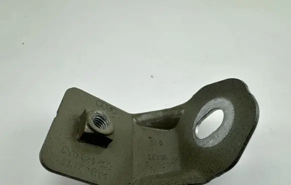 Fender mounting bracket