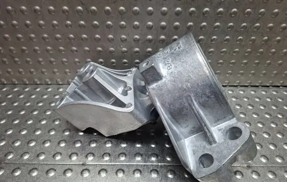 Fiat Doblo Engine mount bracket S27649708 517991100
