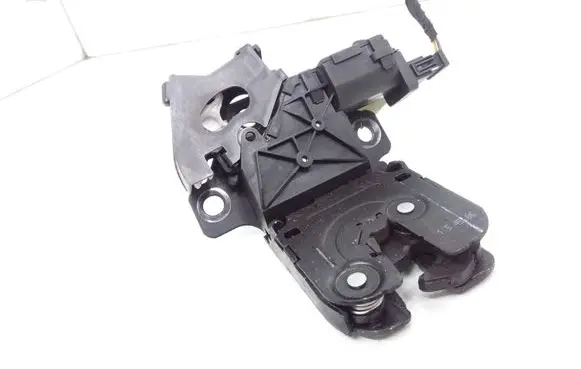 Audi A3 S3 A3 Sportback 8P Tailgate/trunk/boot lock/catch/latch 8P4827505B
