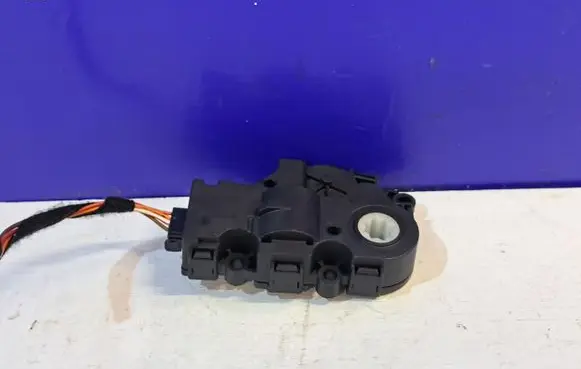 Volvo XC90 A/C air flow flap actuator/motor 31407766 31404460