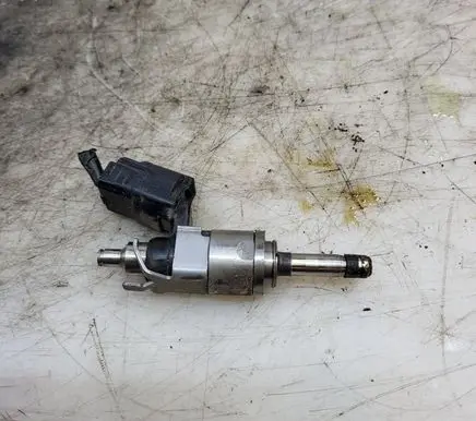 Mazda CX-5 II Fuel injector PYFA13250A