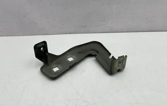 BMW 4 F36 Gran coupe Fender mounting bracket 7293726
