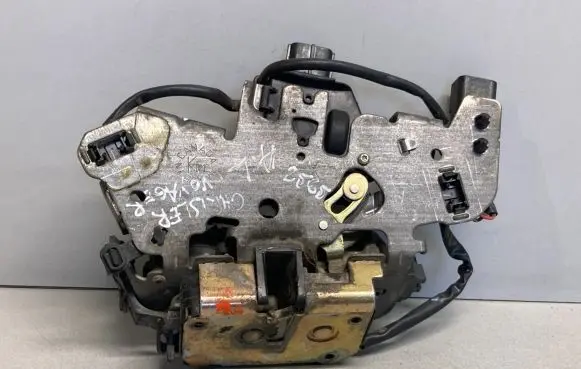 Chrysler Voyager Rear door lock