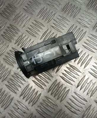 Volkswagen PASSAT B6 Ignition lock 3C0905843 33303301