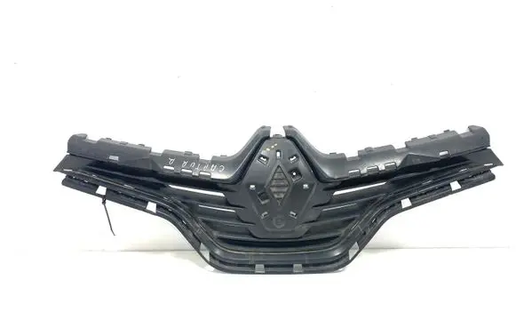 Renault Captur Front bumper upper radiator grill 623102335R