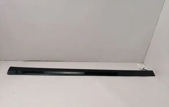 Mercedes-Benz C W203 Front door trim (molding) A2036902162