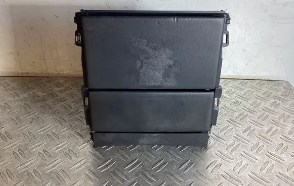 Lexus LS 460 - 600H Glove box central console 5898450020 5898350020 8216650021