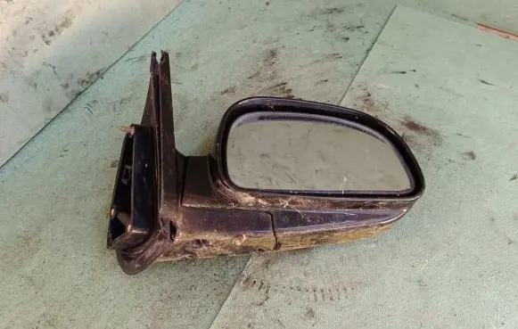 Hyundai Santa Fe Front door electric wing mirror 012147