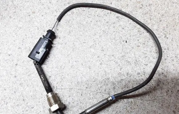 Audi Q7 4L Exhaust gas temperature sensor 4M0906088N