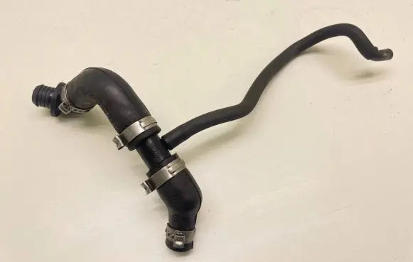 Audi A4 S4 B7 8E 8H Vacuum line/pipe/hose 8E0611931