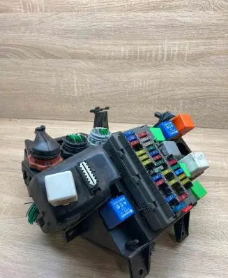 Citroen Berlingo Fuse module 9568205480