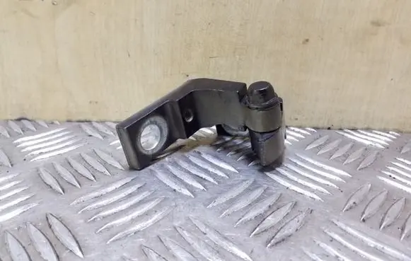 Volkswagen PASSAT B5.5 Front door upper hinge