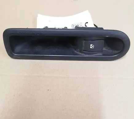 Renault Megane II Electric window control switch 156013870