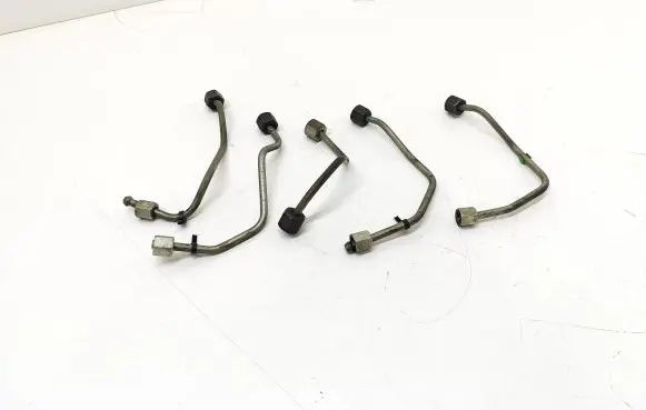 Fuel injector supply line/pipe