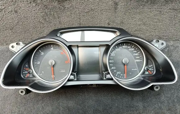 Audi A5 8T 8F Speedometer (instrument cluster) 8T0920932K 503002551931