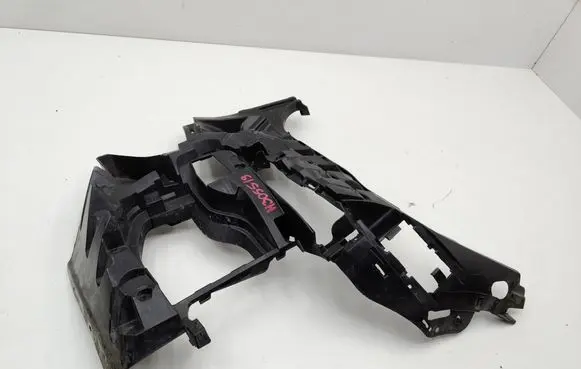 BMW X5 G05 Front bumper mounting bracket 8069227