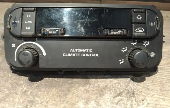 Chrysler Voyager Climate control unit P05127377AA