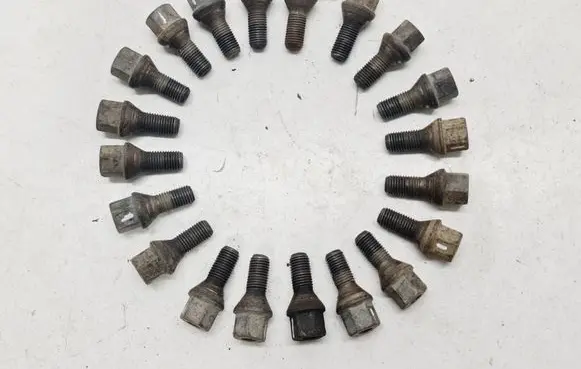 Nuts/bolts