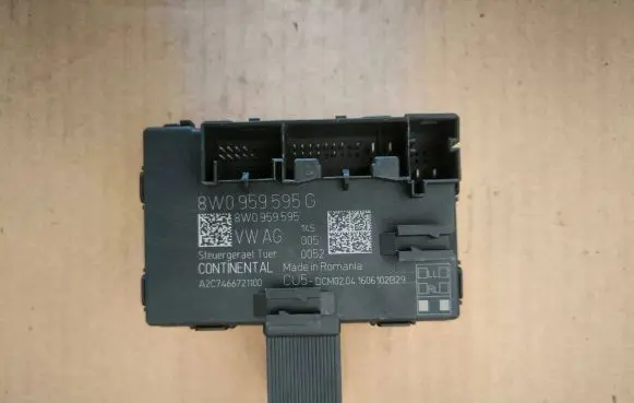 Audi A4 S4 B9 Door control unit/module 8W0959595G 8W0959595 A2C7466721100