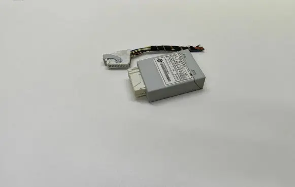 BMW 5 E60 E61 Air suspension control unit module (rear) 6769834 3714676983401 37146769834