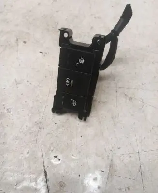 Hyundai Santa Fe ESP (stability program) switch 60426E