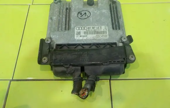 Audi A3 S3 A3 Sportback 8P Engine control unit/module 0261201883
