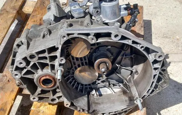 Opel Insignia A Manual 5 speed gearbox AVT