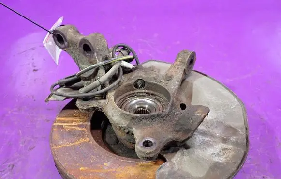 Toyota Avensis Verso Front wheel hub spindle knuckle