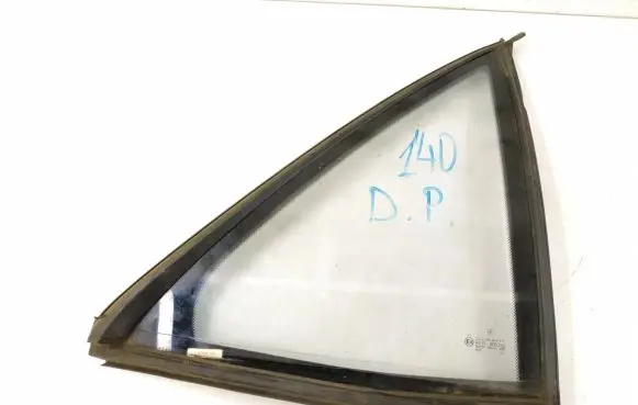 Mercedes-Benz S W140 Rear vent window glass 1407302220 1407350224