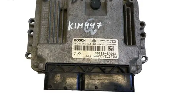 KIA Sportage Engine control unit/module 391202A051 0281017695